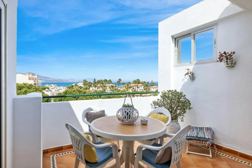 Sea View Apartment At Wyndhams Complex location